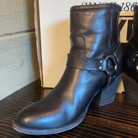 Frye Tabitha Harness Short in Black - Picture 6 of 17